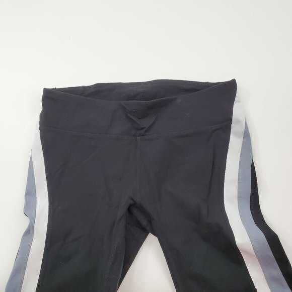 Gap Fit Capris XS Gfast Black Gray white Stripe Le‎ - Picture 3 of 8